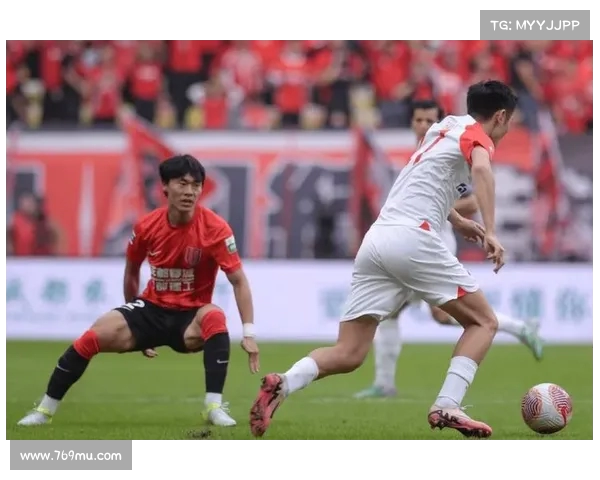 中超联赛读秒绝杀瞬间震撼全场 上演激情逆转与奇迹时刻 中超联赛读秒绝杀瞬间震撼全场 上演激情逆转与奇迹时刻